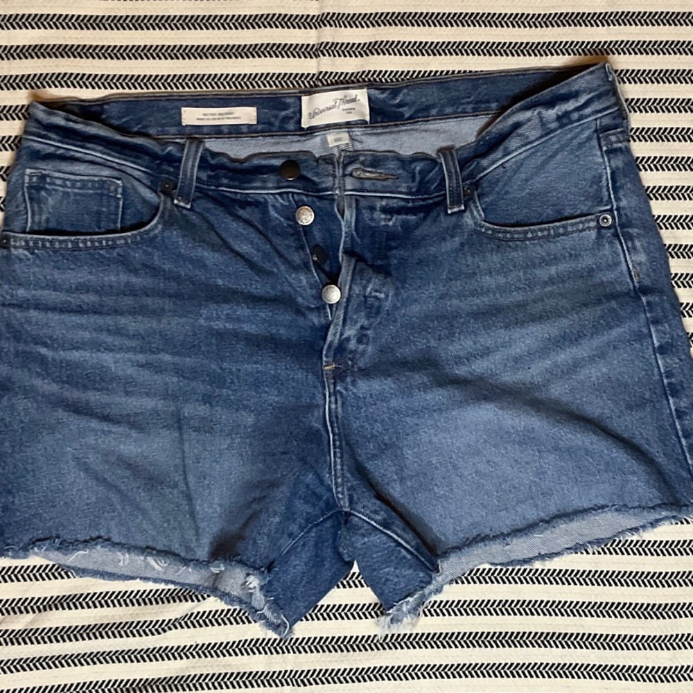 Universal Thread‎ Classic Blue Jean Shorts - Picture 2 of 6
